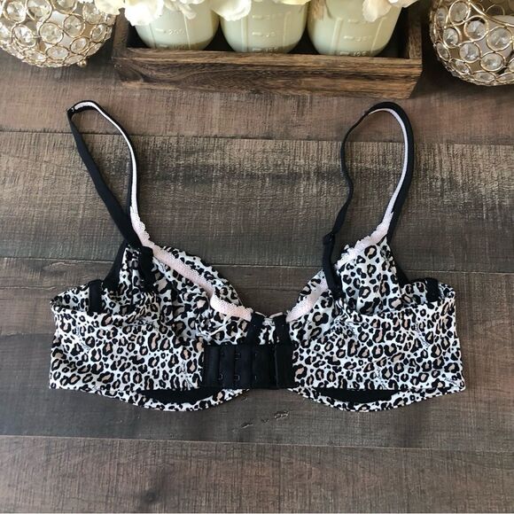 Victoria’s Secret Unlined Demi - Picture 4 of 6